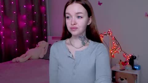 Snapshot of naughty_mablee chatting on 11-24-25, 12:21 Mable online show from 11-24-25, 12:21