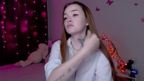 Snapshot of naughty_mablee chatting on 11-26-25, 12:33 Mable online show from 11-26-25, 12:33