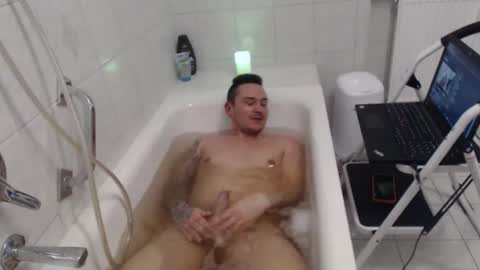 Snapshot of naughty_tobi93 chatting on 10-30-25, 04:41 naughty_tobi93 online show from 10-30-25, 04:41