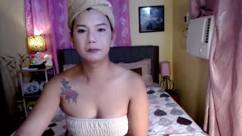 Snapshot of naughtyasiancummer chatting on 02-26-25, 10:26 fujiko Be online show from 02-26-25, 10:26