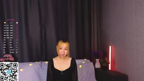 Snapshot of naughtygiggle chatting on 02-06-26, 04:32 Lina online show from 02-06-26, 04:32