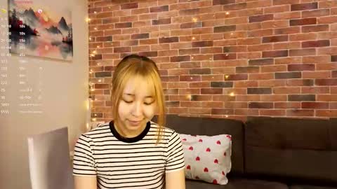 Snapshot of naughtygiggle chatting on 02-17-26, 04:13 Lina online show from 02-17-26, 04:13