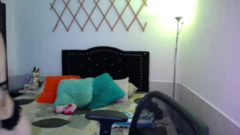 Valeria  online show from 10-10-25, 09:14