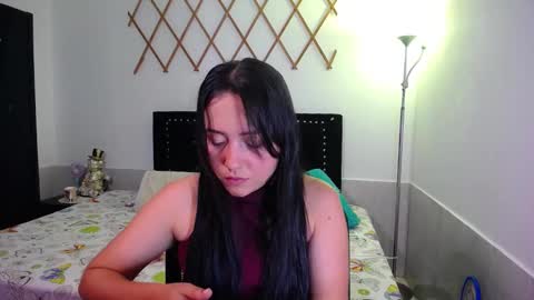 Valeria  online show from 10-15-25, 08:31