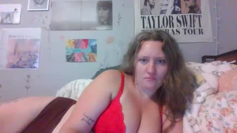 Snapshot of naughtylottie726 chatting on 09-18-25, 03:47 naughtylottie726 online show from 09-18-25, 03:47