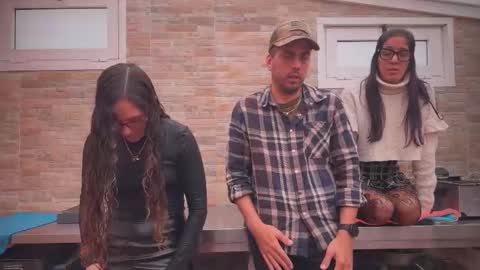 ANDREA STEPH  MIKE online show from 11-05-25, 09:53