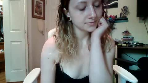 Maeve online show from 09-15-25, 10:32