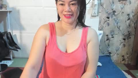 Snapshot of naughtymhavz chatting on 11-12-25, 02:12 marvie mhavz online show from 11-12-25, 02:12