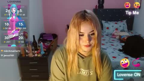 Snapshot of naughtyplayass chatting on 12-20-24, 06:35 naughtyplayass online show from 12-20-24, 06:35