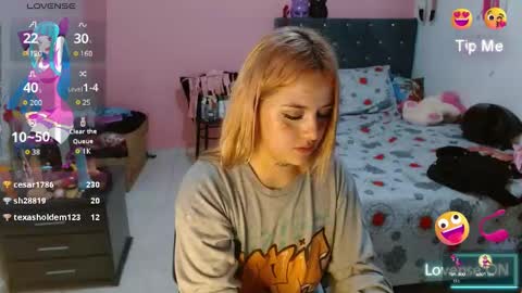 Snapshot of naughtyplayass chatting on 12-21-24, 06:30 naughtyplayass online show from 12-21-24, 06:30