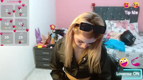 Snapshot of naughtyplayass chatting on 01-21-25, 06:55 naughtyplayass online show from 01-21-25, 06:55