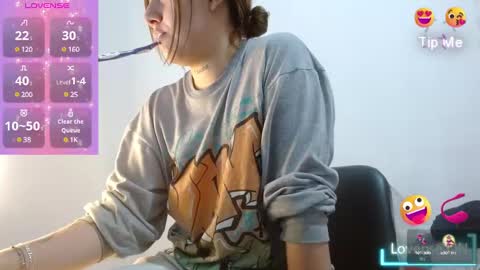 Snapshot of naughtyplayass chatting on 02-20-25, 06:24 naughtyplayass online show from 02-20-25, 06:24