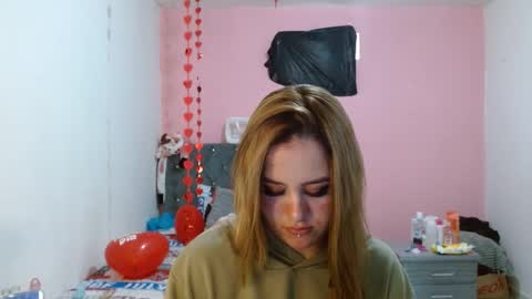 Snapshot of naughtyplayass chatting on 02-26-25, 12:36 naughtyplayass online show from 02-26-25, 12:36