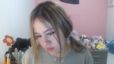 Snapshot of naughtyplayass chatting on 03-11-25, 06:41 naughtyplayass online show from 03-11-25, 06:41