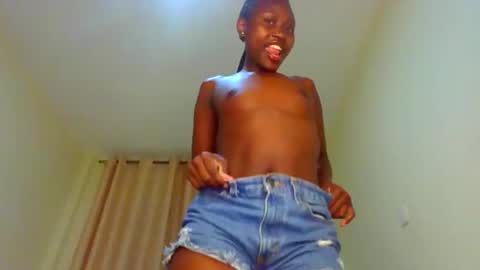 naughtyqueen12 online show from 09-12-25, 11:54