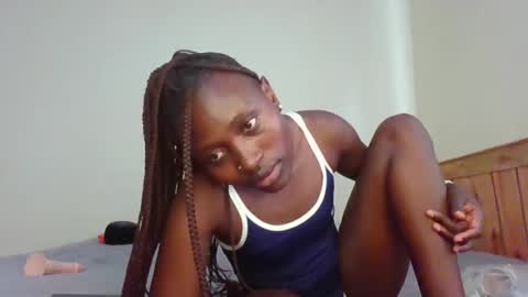 naughtyqueen12 online show from 12-16-25, 06:40