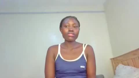 naughtyqueen12 online show from 12-19-25, 09:16