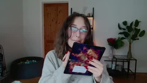 Snapshot of naughtyrapunzel7 chatting on 12-06-24, 10:38 Ella - Naughty Rapunzel online show from 12-06-24, 10:38