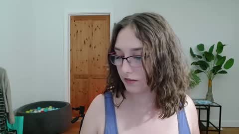 Snapshot of naughtyrapunzel7 chatting on 12-09-24, 12:19 Ella - Naughty Rapunzel online show from 12-09-24, 12:19