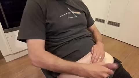 Snapshot of naughtyxdaddy chatting on 10-11-25, 02:15 James online show from 10-11-25, 02:15