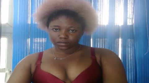 Snapshot of naughtyxpussyx chatting on 09-28-25, 09:03 naughtyxpussyx online show from 09-28-25, 09:03