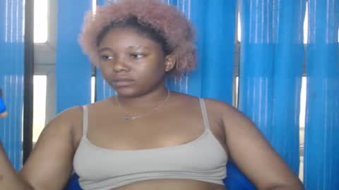 Snapshot of naughtyxpussyx chatting on 09-29-25, 08:08 naughtyxpussyx online show from 09-29-25, 08:08