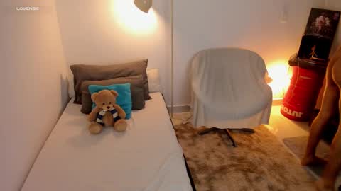 Snapshot of naxttan chatting on 09-13-25, 03:06 Natan online show from 09-13-25, 03:06