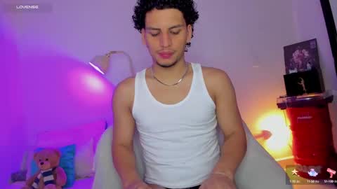 Snapshot of naxttan chatting on 09-29-25, 04:06 Natan online show from 09-29-25, 04:06