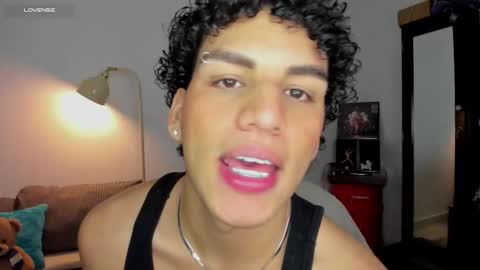 Snapshot of naxttan chatting on 10-12-25, 12:42 Natan online show from 10-12-25, 12:42