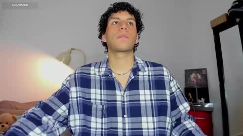 Snapshot of naxttan chatting on 10-16-25, 04:02 Natan online show from 10-16-25, 04:02