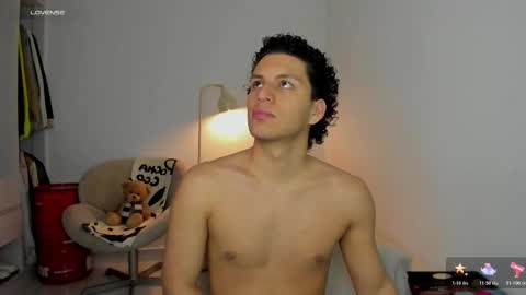 Snapshot of naxttan chatting on 10-28-25, 07:01 Natan online show from 10-28-25, 07:01