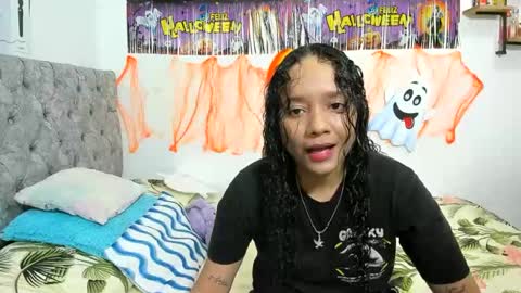 Snapshot of nay_and_aleja chatting on 10-25-25, 03:03 nay_and_aleja online show from 10-25-25, 03:03