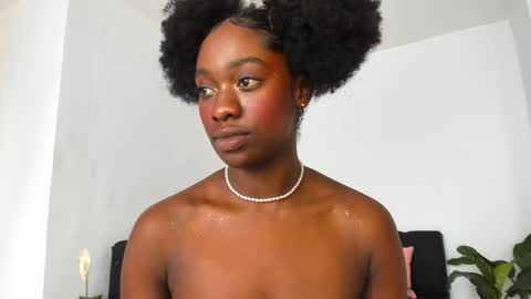 Nayah Williams  - OnlyFans  online show from 12-12-24, 04:53