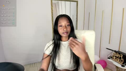 Snapshot of nayariskaya chatting on 01-14-25, 05:01 Nayaris 3 online show from 01-14-25, 05:01