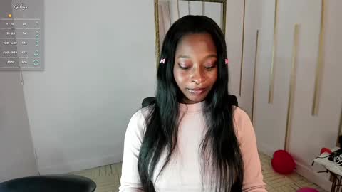 Snapshot of nayariskaya chatting on 02-06-25, 10:10 Nayaris 3 online show from 02-06-25, 10:10