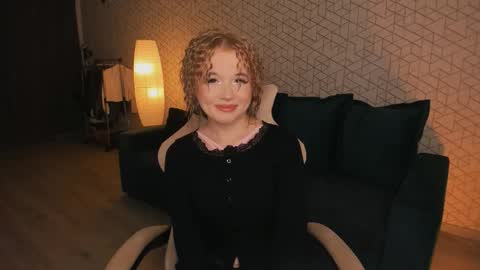 Snapshot of nayavalen chatting on 11-10-25, 03:27 NayaValen online show from 11-10-25, 03:27