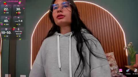 Naye  online show from 10-29-25, 03:31