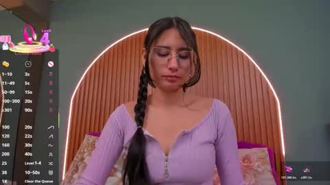 Naye  online show from 01-15-26, 04:06