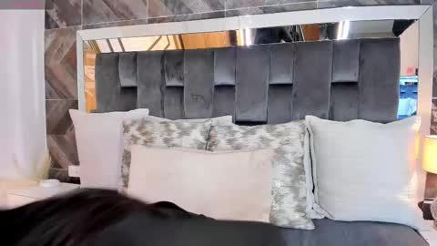    online show from 12-14-25, 11:37