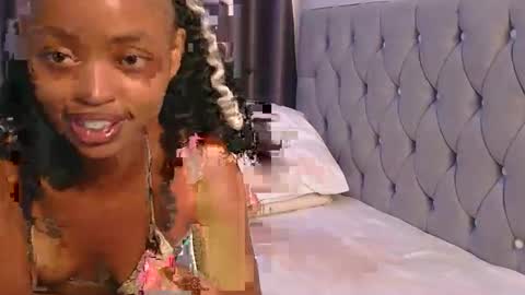 Britney online show from 11-13-25, 05:23