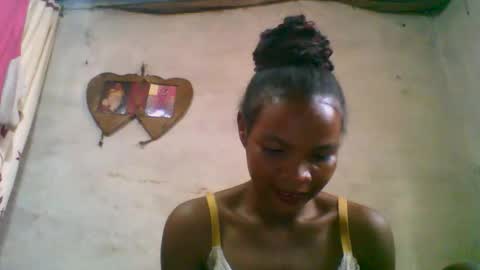 Snapshot of naylah313 chatting on 02-10-26, 05:11 Nayla online show from 02-10-26, 05:11