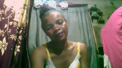 Snapshot of naylah313 chatting on 02-10-26, 07:07 Nayla online show from 02-10-26, 07:07