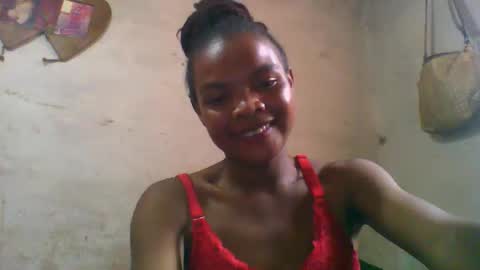 Snapshot of naylah313 chatting on 02-20-26, 09:32 Nayla online show from 02-20-26, 09:32