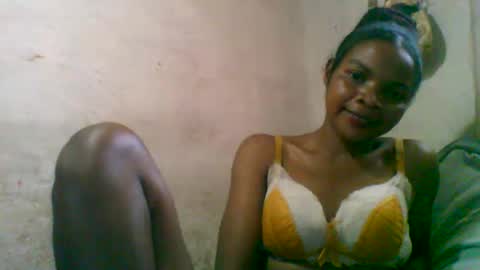 Snapshot of naylah313 chatting on 02-23-26, 12:46 Nayla online show from 02-23-26, 12:46