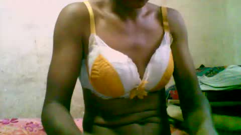 Snapshot of naylah313 chatting on 02-24-26, 06:33 Nayla online show from 02-24-26, 06:33