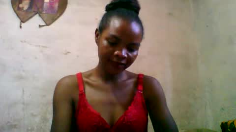 Snapshot of naylah313 chatting on 03-02-26, 05:08 Nayla online show from 03-02-26, 05:08