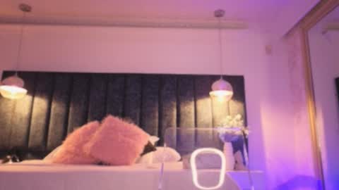 Juli  online show from 11-23-25, 11:32