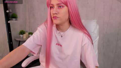 Nedzumi online show from 12-14-25, 09:36