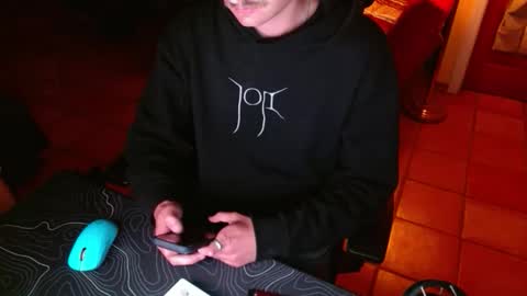 tootired online show from 04-04-26, 06:22