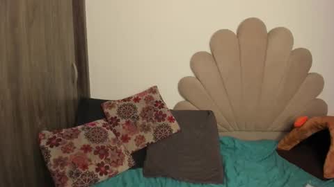 Nei turn green online show from 03-18-26, 02:37